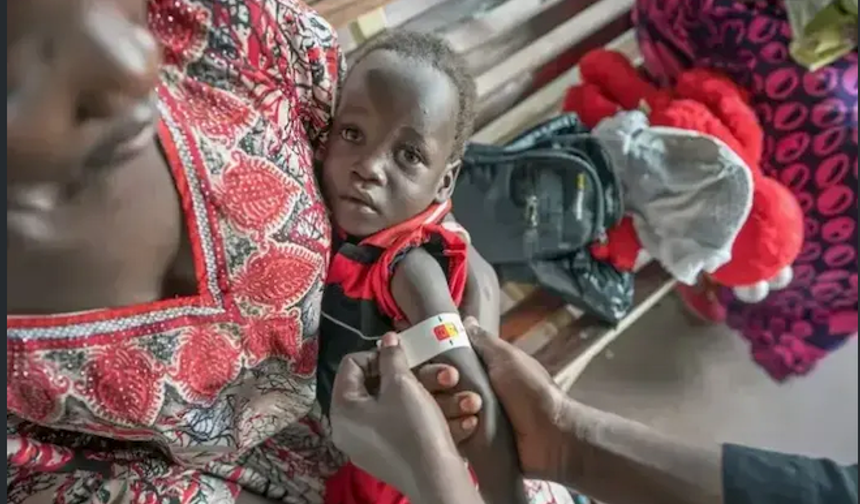 Çocuklar Tehlikede ! Açlıktan Ölüyorlar..